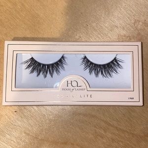 House of Lashes- Iconic Lite